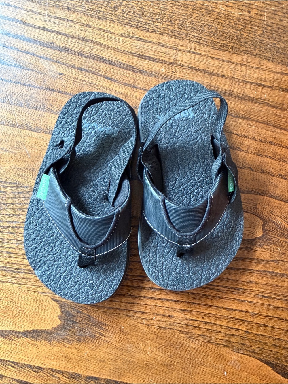 Sanuk Toddler 7-8 Black Flip Flop Yoga Mat Sandals